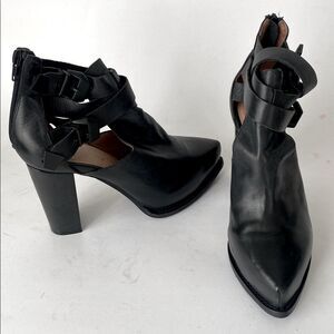 Jeffrey Campbell Black Leather Heeled Boots Straps Buckle Sz 7.5 Romantic Goth